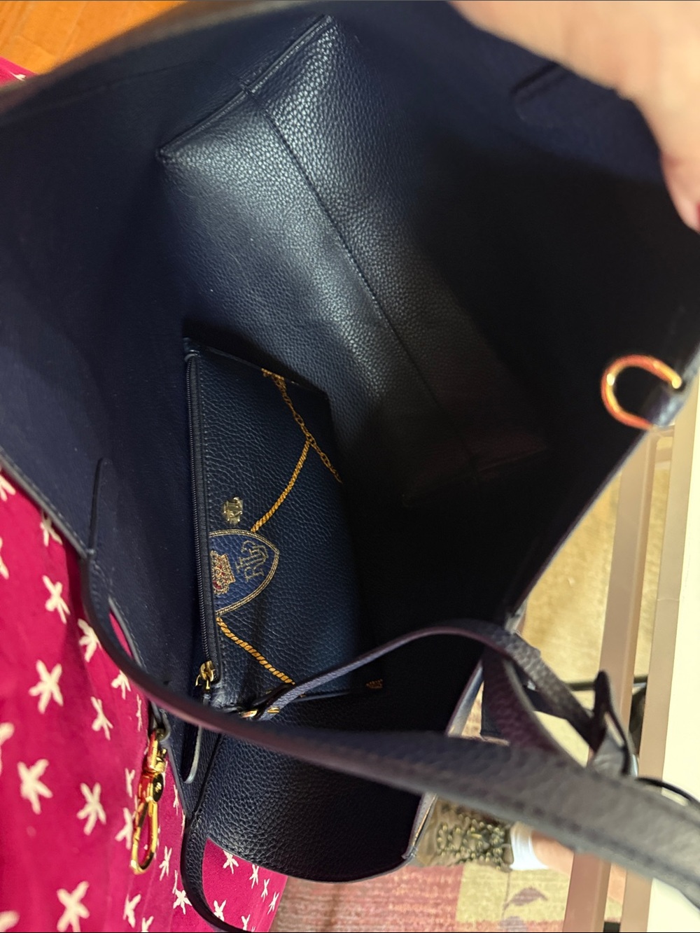 Lauren Ralph Lauren 16x10” navy nautical tote 16” x 10”.   Cosmetic bag. NWOT - Picture 4 of 9
